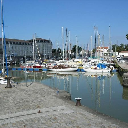T2 Meuble Pour Curistes, Vacanciers Et Stagiaires Рошфор Экстерьер фото